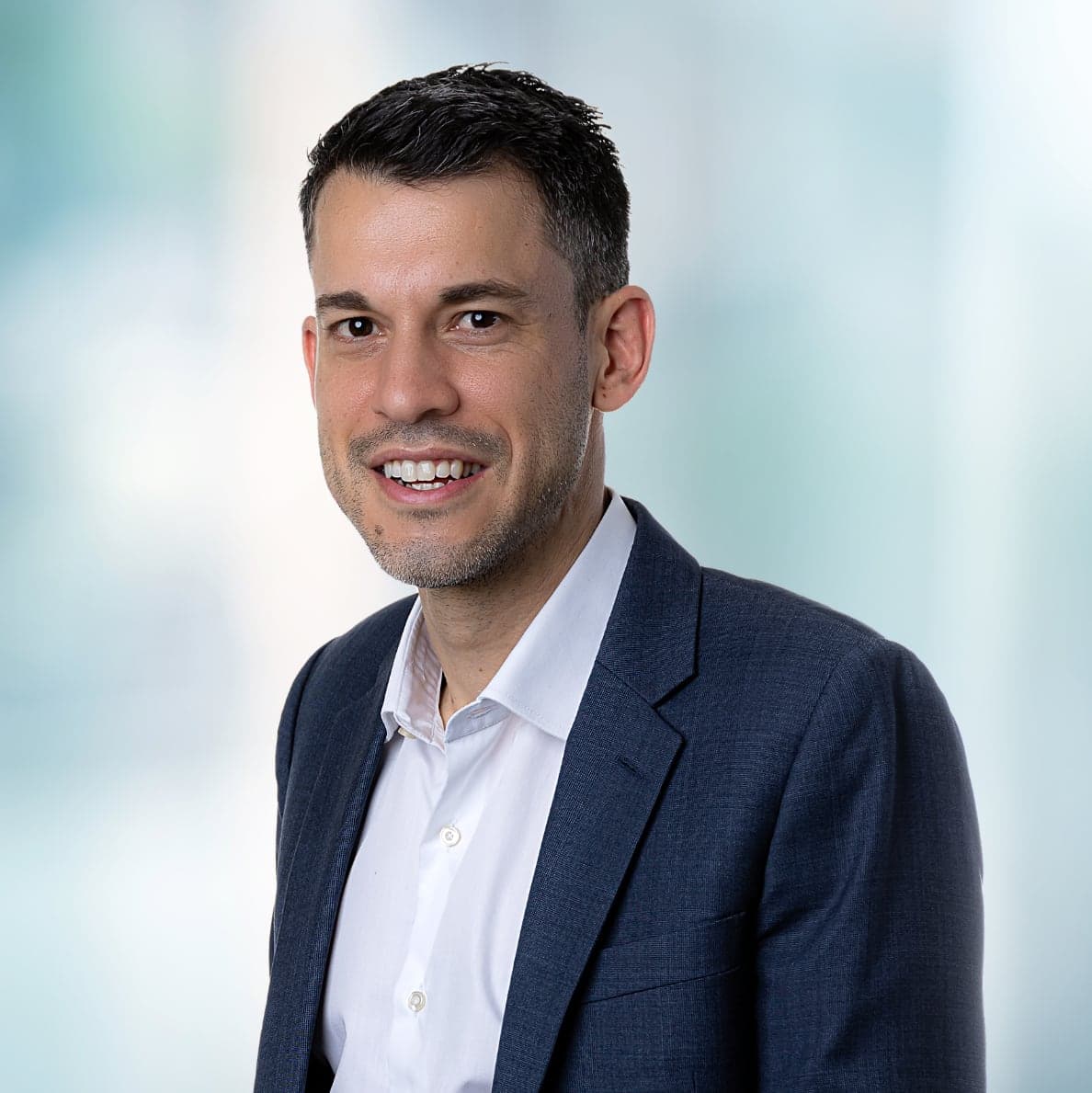 Portrait image of Dr Daniel Meyerkort