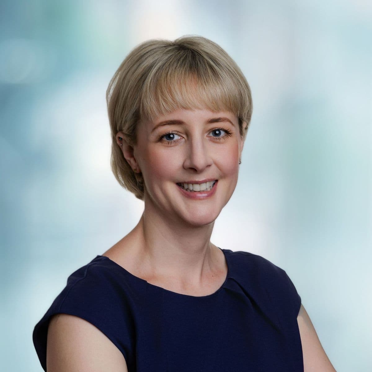 Portrait image of Dr Eleanor Houghton