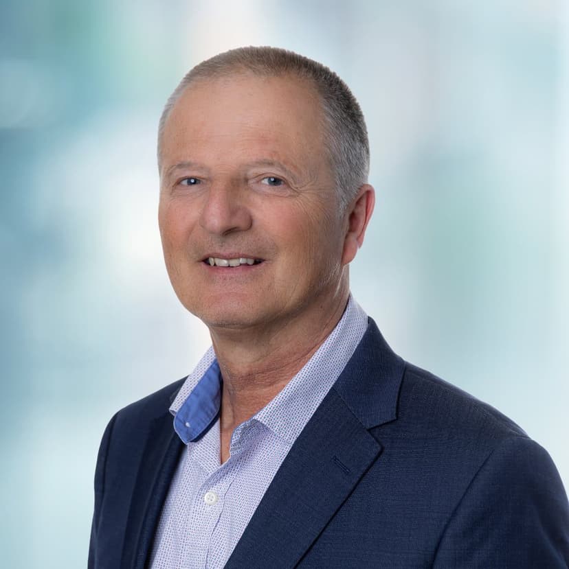 Dr Jens-Ulrich Buelow