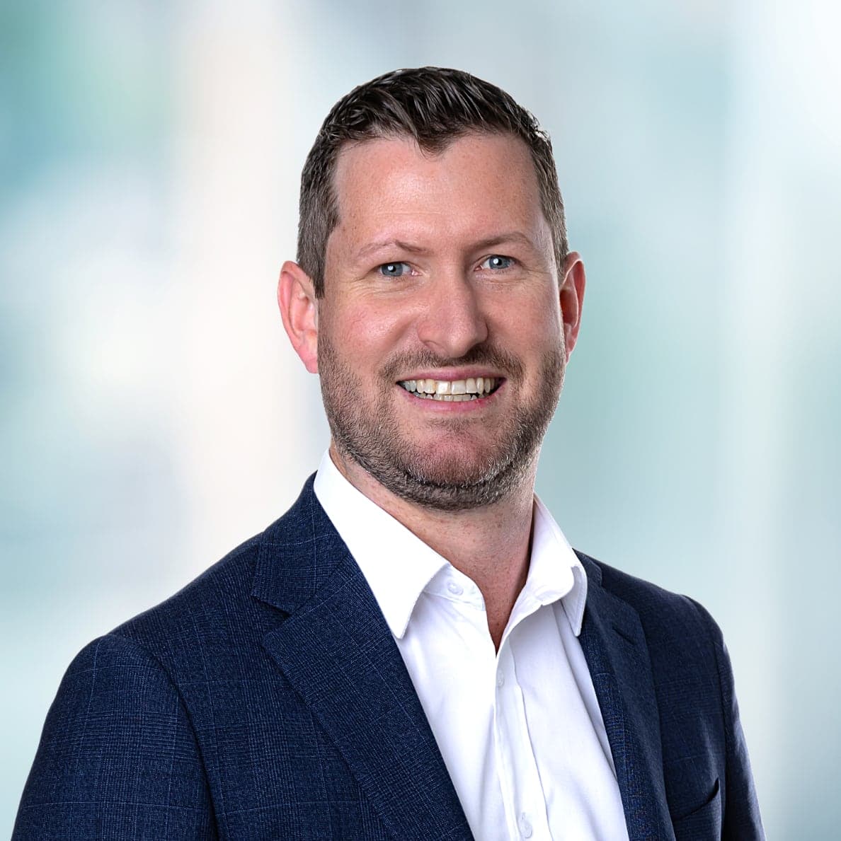 Portrait image of Dr Doug Kingwell